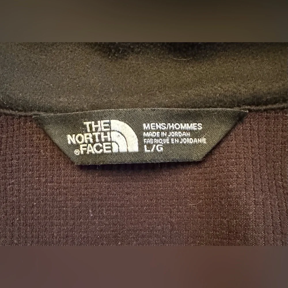 The North Face Men's Black Full-Zip Softshell Jacket